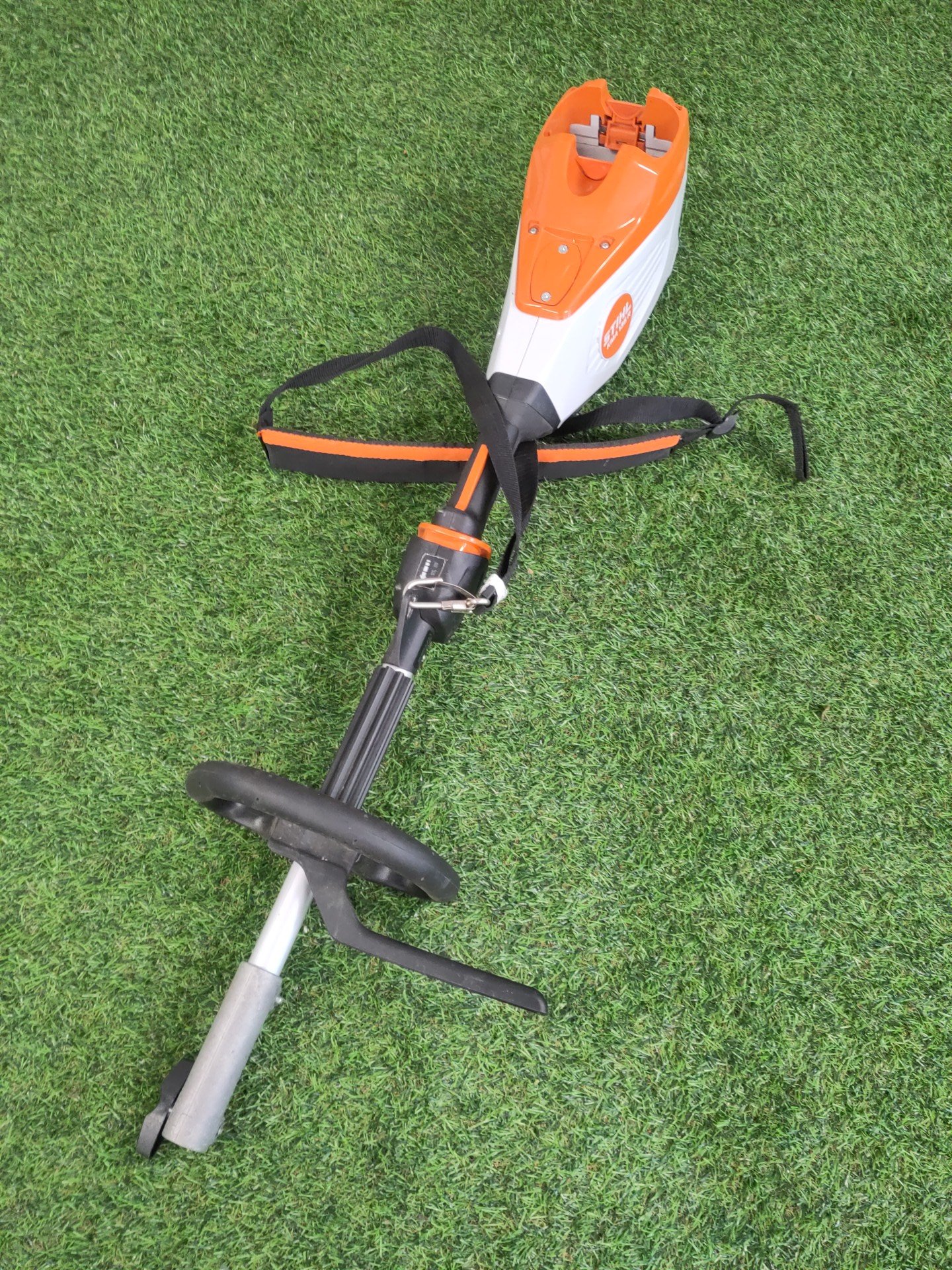 Stihl KMA 135 R Moteur CombiSystème DEMO